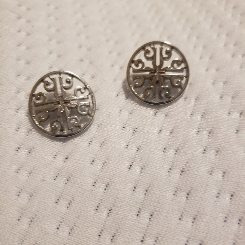 Cute circular earrings